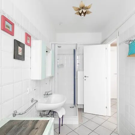 Marconi Apartment