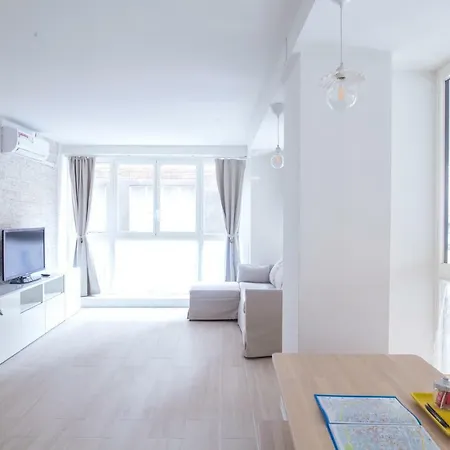 Marconi Apartment